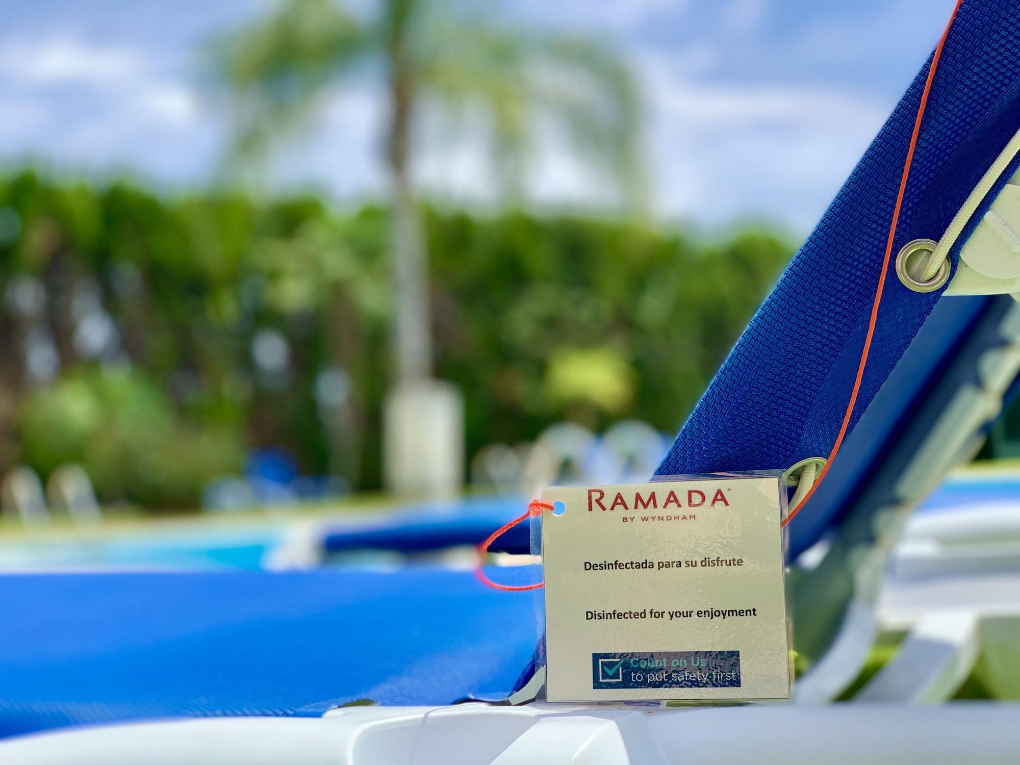 Ramada By Wyndham Valencia Almussafes Hotel Exterior foto